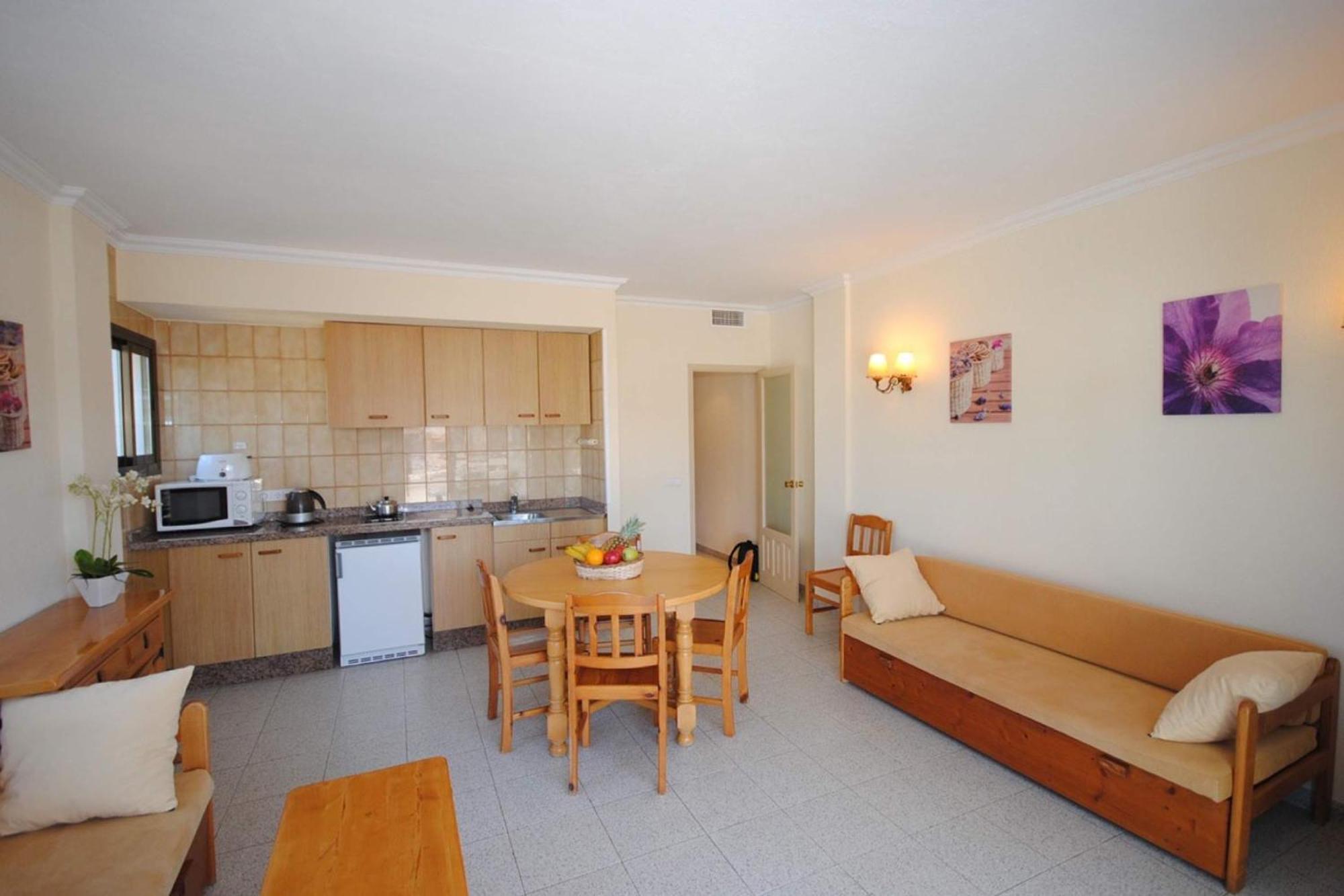 Casa Luis Apartments Santa Eularia des Riu Rum bild