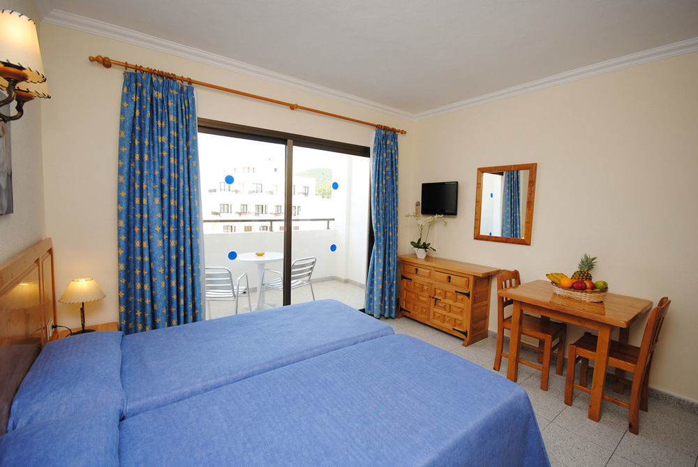 Casa Luis Apartments Santa Eularia des Riu Exteriör bild