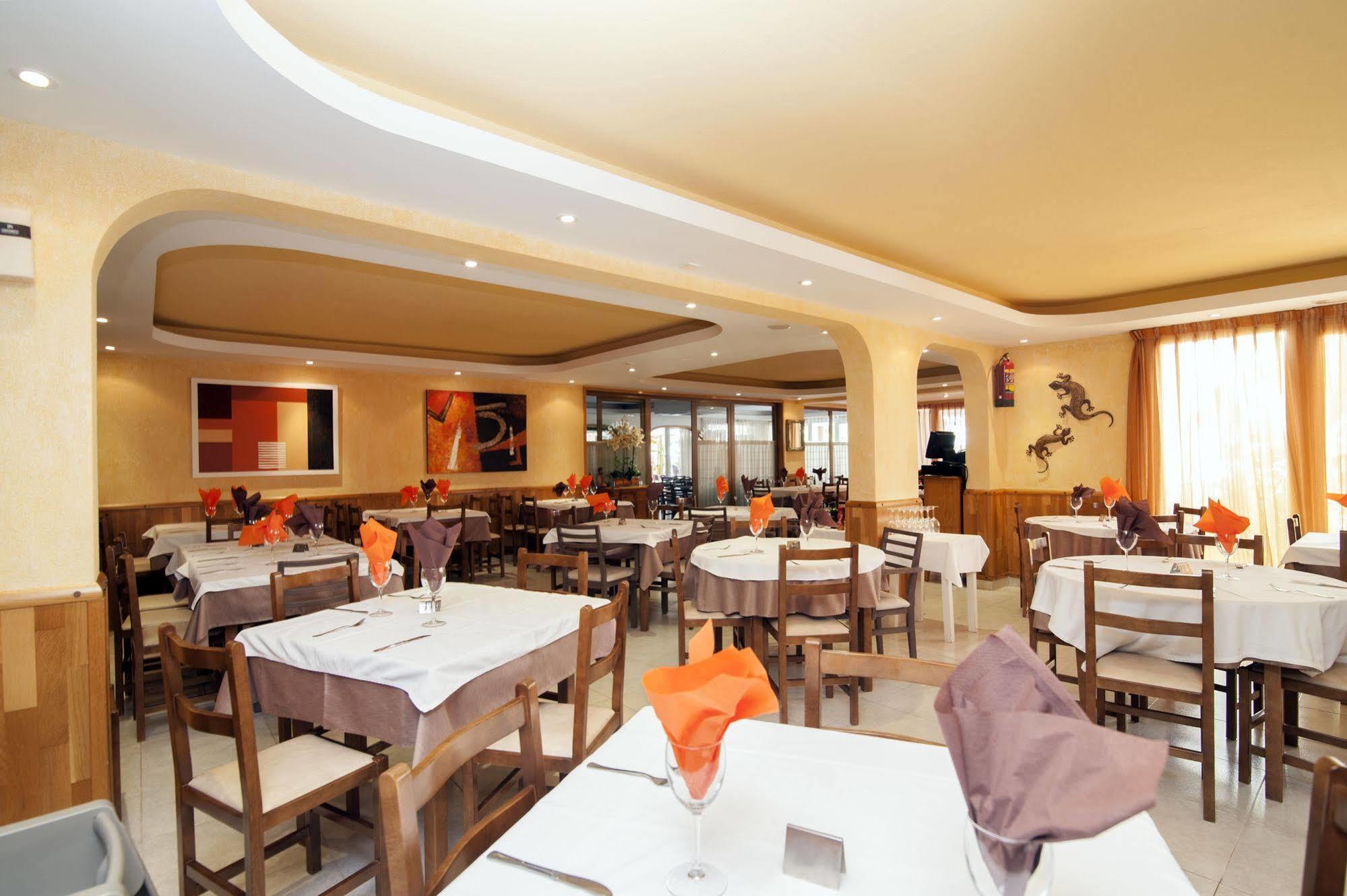 Casa Luis Apartments Santa Eularia des Riu Exteriör bild